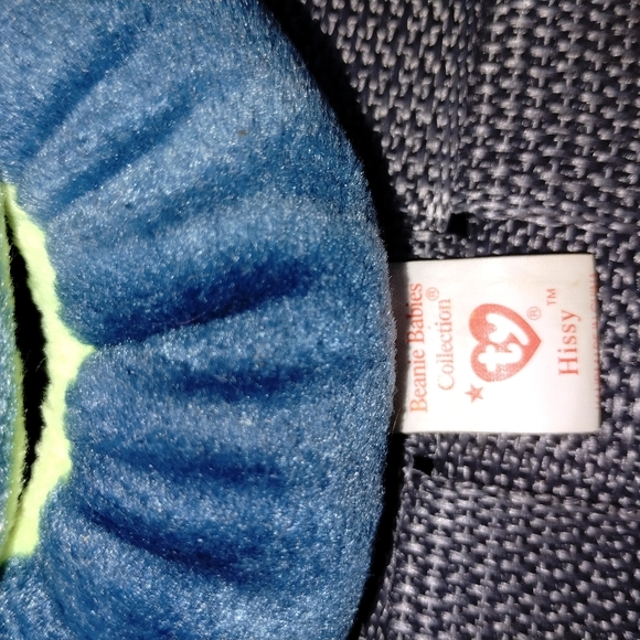 Retired Ty Beanie Babies Hissy - Picture 4 of 8